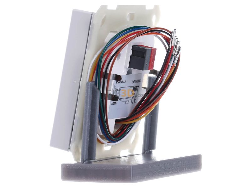 eibmarkt.com - EIB, KNX, Room Temperature Controller Smart 63 with colour  display, Studio white glossy finish, SCN-RTR63S.01