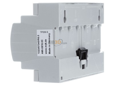 View on the right MDT AMI-0816.03 KNX Switch Actuator 8-fold, 8SU MDRC, 16/20 A, 230 V AC, C-load, 200 F, current measurement 
