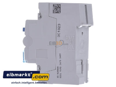 View on the right Hager CDA225D Residual current breaker 2-p 25/0,03A
