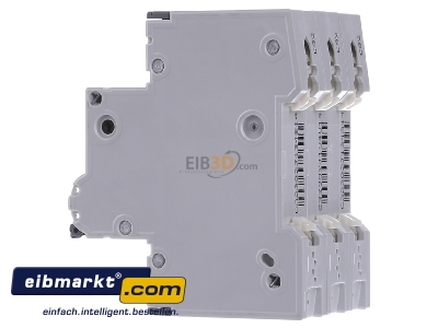 View on the right Siemens Indus.Sector 5SY6332-7 Miniature circuit breaker 3-p C32A
