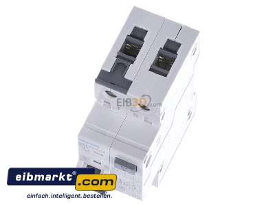 View up front Siemens Indus.Sector 5SU1354-7KK13 Earth leakage circuit breaker C13/0,03A 
