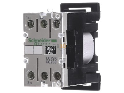 Front view Schneider Electric LC1SKGC200P7 Magnet contactor 5A 230VAC 
