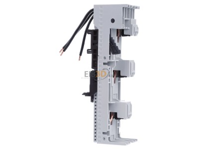 View on the right Eaton BBA0-25 Busbar adapter 25A 
