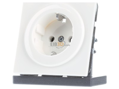 Front view Gira 018840 Socket outlet (receptacle) 
