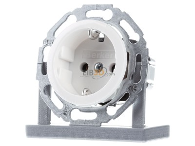 Front view Berker 414520 Socket outlet (receptacle) 
