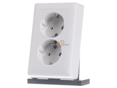 Front view Gira 078804 Socket outlet (receptacle) 
