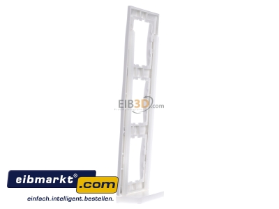 View on the right Berker 10138989 Frame 3-gang white - 
