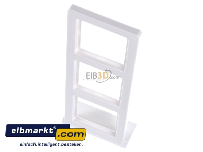 View up front Berker 10136089 Frame 3-gang white - 
