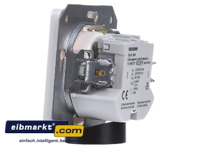View on the right Siemens Indus.Sector 5UB1486 Socket outlet protective contact white
