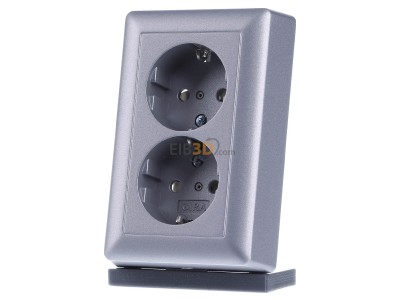 Front view Gira 078326 Socket outlet (receptacle) 
