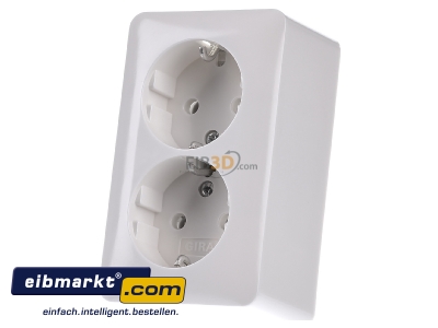 Front view Gira 078013 Socket outlet protective contact white - 
