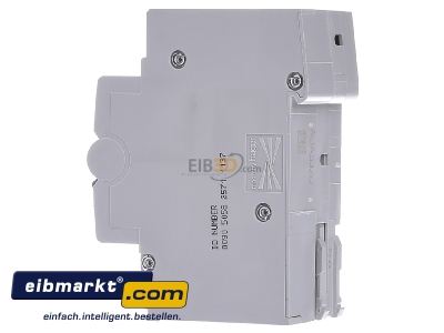 View on the right Hager ADA532D Earth leakage circuit breaker B32/0,03A - 
