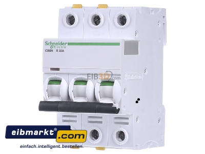 Front view Schneider Electric A9F03332 Miniature circuit breaker 3-p B32A - 
