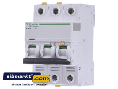 Front view Schneider Electric A9F04332 Miniature circuit breaker 3-p C32A
