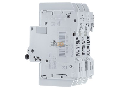 View on the right Schneider Electric M9F42315 Miniature circuit breaker 3-p C15A 
