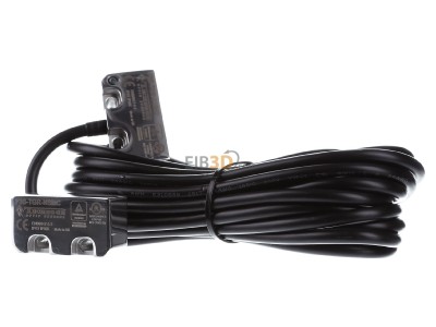 Front view Omron F3S-TGR-NSMC-21-05 Position switch with separate actuator 
