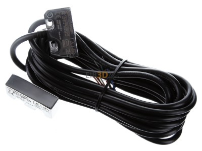 View up front Omron F3S-TGR-NSMC-21-05 Position switch with separate actuator 
