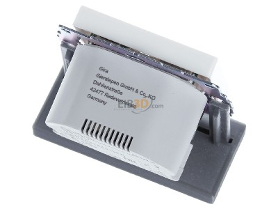Ansicht oben hinten Gira 245927 USB-Spannungsversorgung 1xTypA, 1xTypC DC5V 
