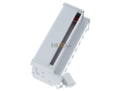 Ansicht oben links Schneider Electric MTN647893 Schaltaktor REG-K/8x230/16 