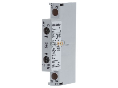 Front view Rockwell 100-SB02 Auxiliary contact block 0 NO/2 NC 
