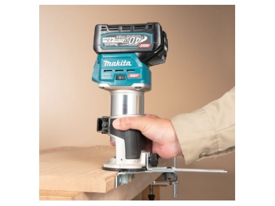 Product image detailed view 7 Makita RT001GM205 Plunge router  battery